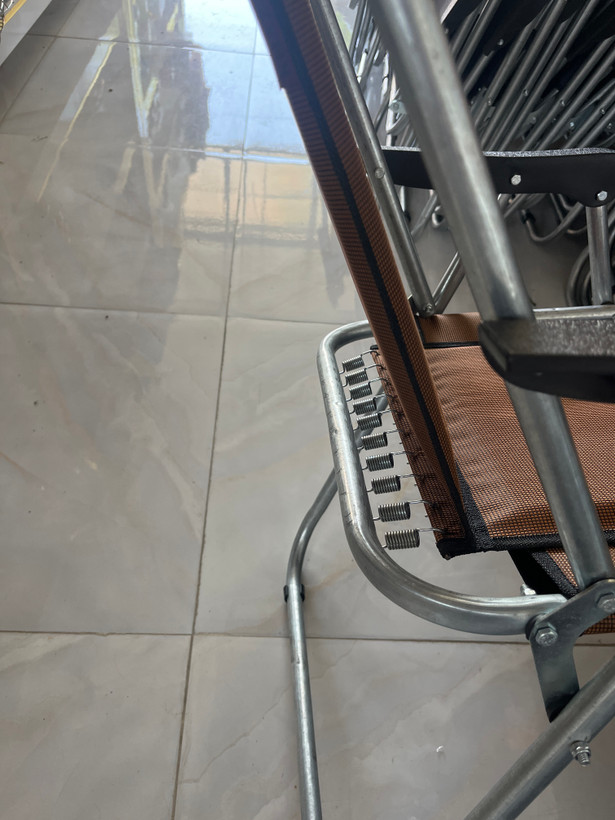 صندلی تاشو ۱۰ فنره